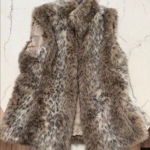 Banana Republic Faux Fur Vest in Cream and Brown